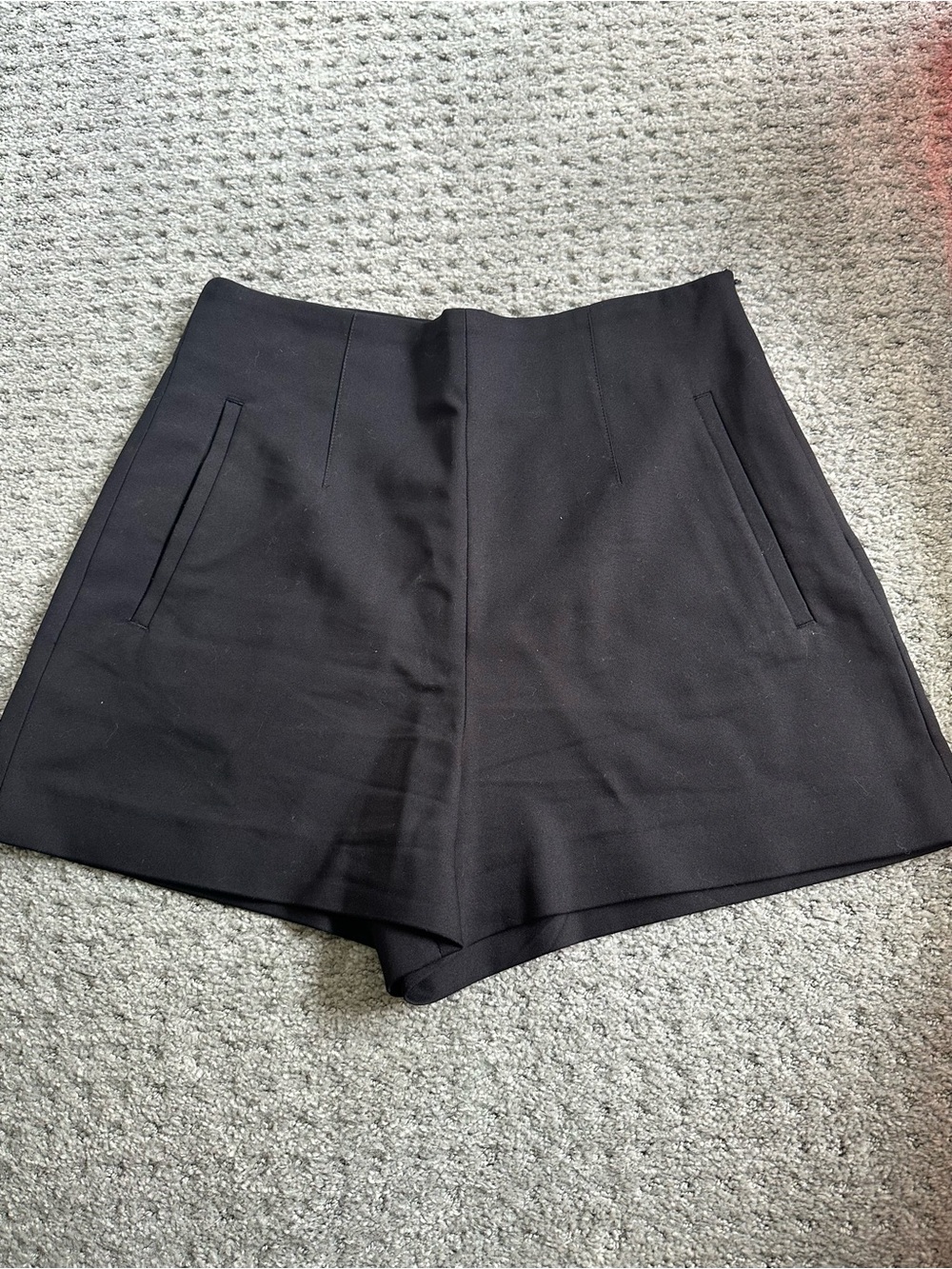Zara High-Waist Black Women's Tailored Shorts With Side Zip Size Medium